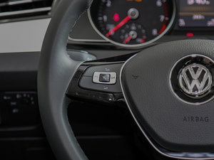 2016款380TSI 两驱逸行版 中控区