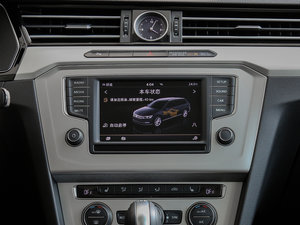2016款380TSI 两驱逸行版 中控台显示屏