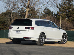 2016380TSI (q)R-Line w^