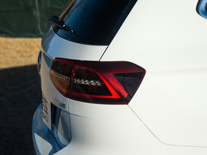 2016380TSI (q)R-Line (x)(ji)^