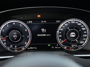 2016款380TSI 两驱R-Line版 中控区