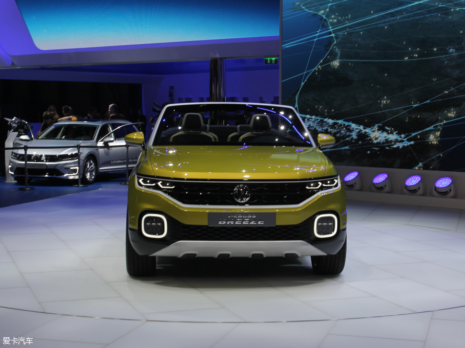 2016��T-Cross(����) Breeze Concept