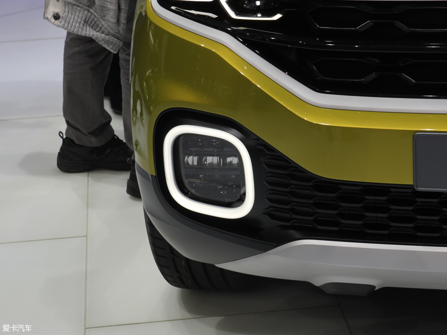 2016��T-Cross(����) Breeze Concept