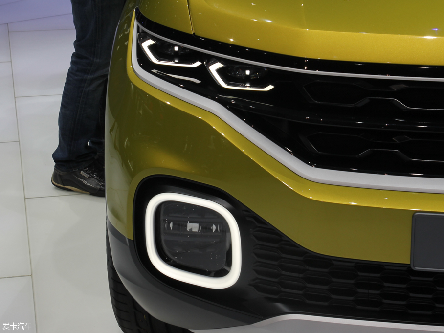 2016��T-Cross(����) Breeze Concept