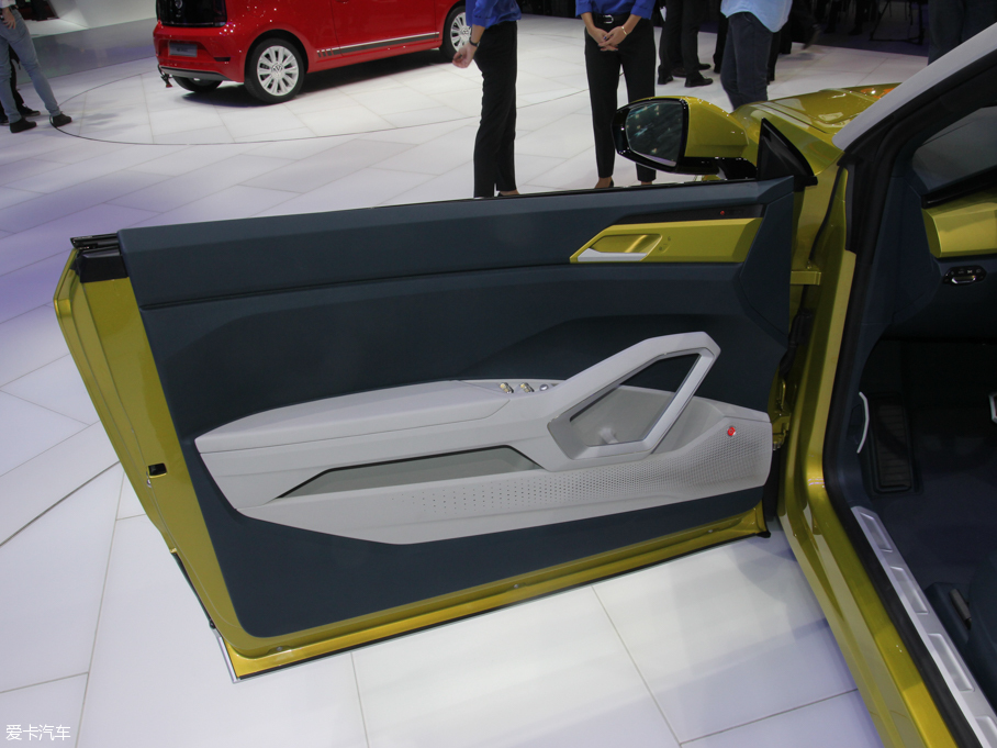 2016��T-Cross(����) Breeze Concept