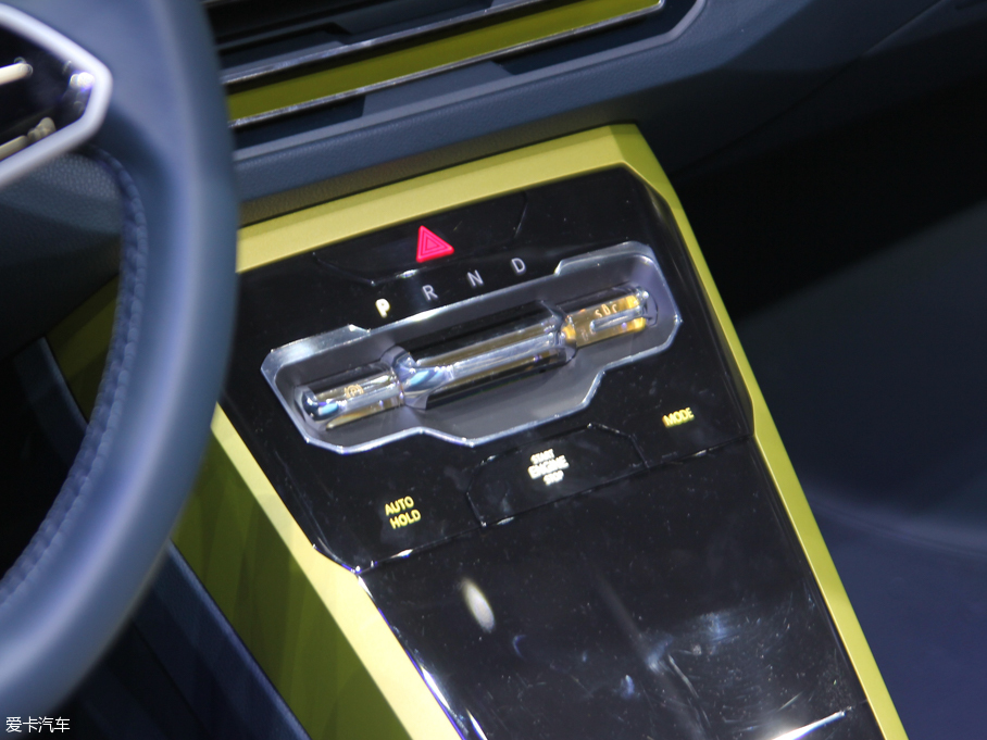 2016��T-Cross(����) Breeze Concept