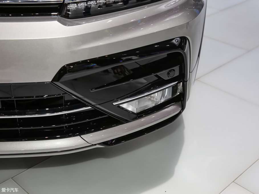 2017Tiguan 380TSI R-line