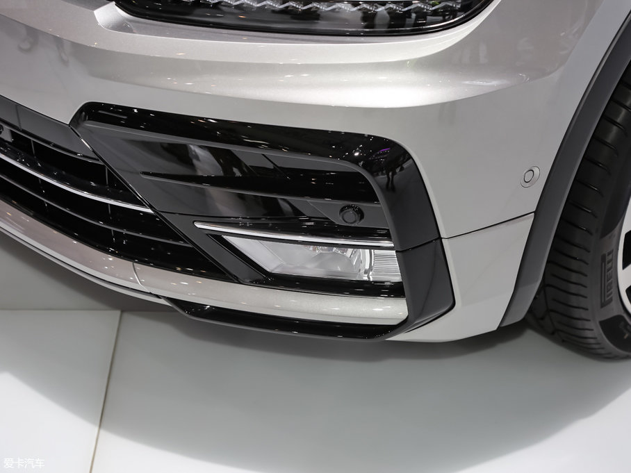 2017Tiguan 380TSI R-line