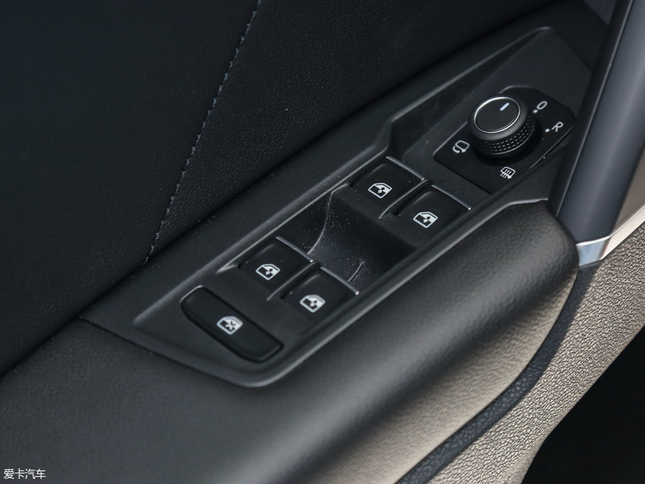 2017Tiguan 330TSI (chung)