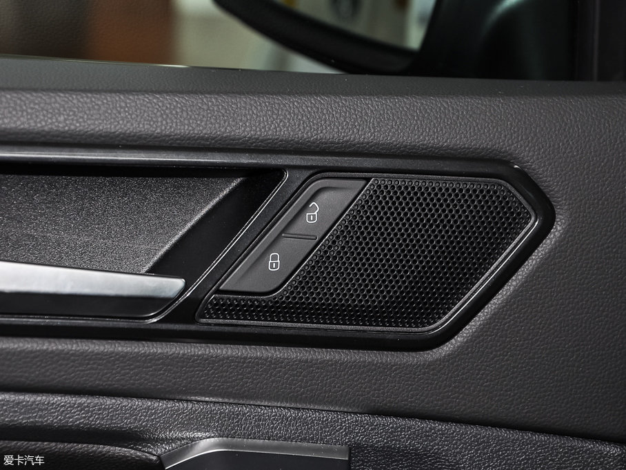 2017Tiguan 330TSI (chung)