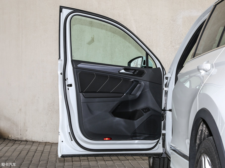 2017Tiguan 380TSI R-line