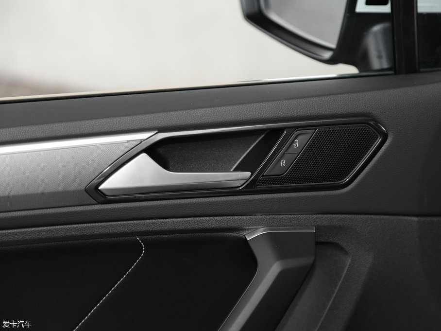 2017Tiguan 380TSI R-line