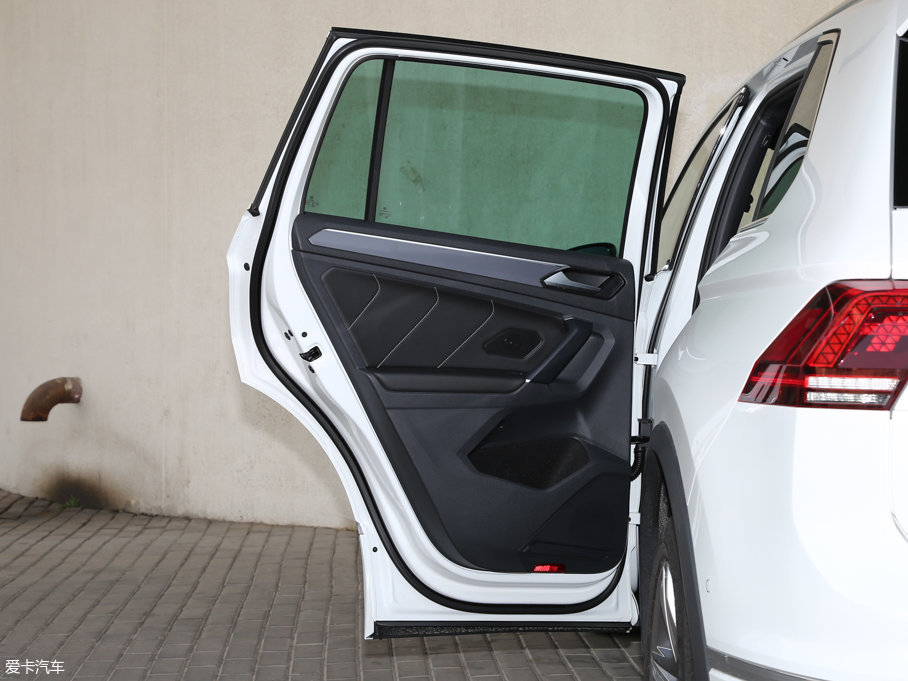 2017Tiguan 380TSI R-line