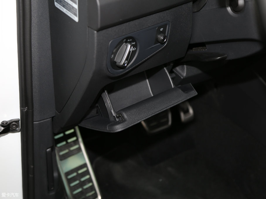 2017Tiguan 380TSI R-line