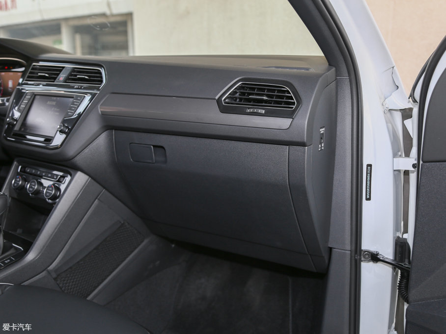 2017Tiguan 380TSI R-line