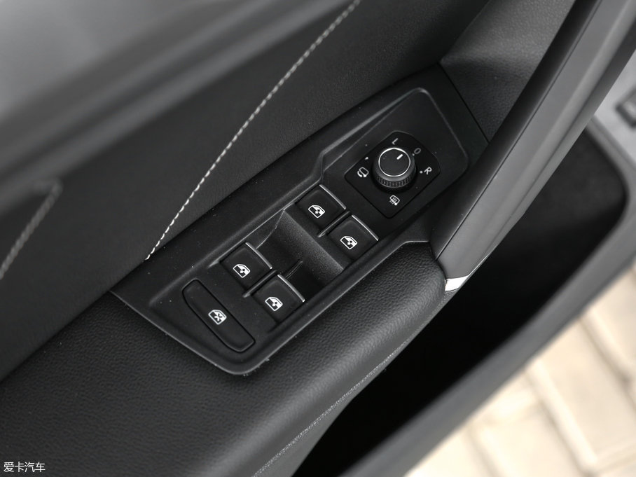 2017Tiguan 380TSI R-line