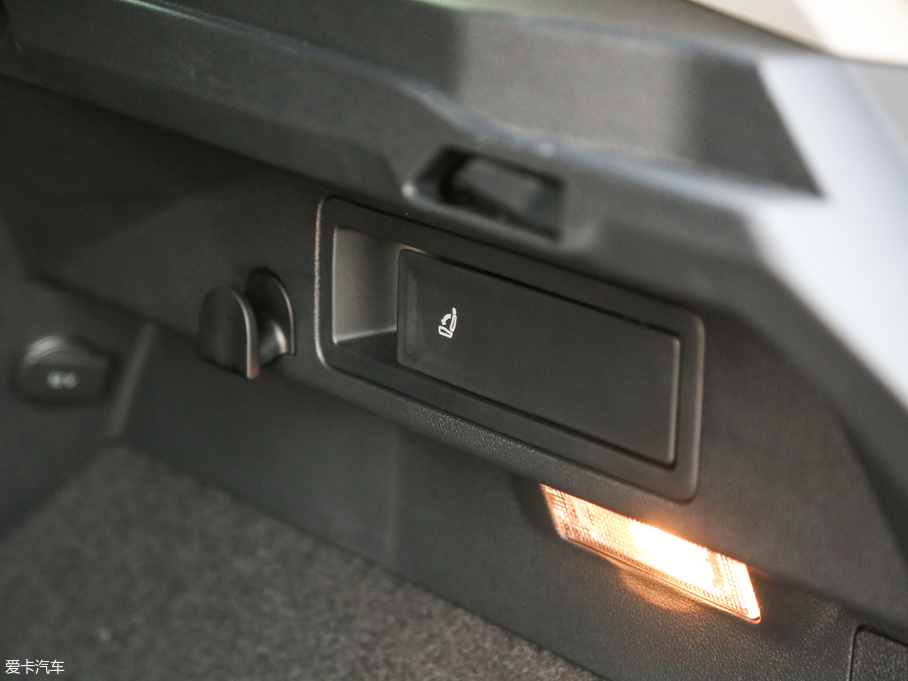 2017Tiguan 330TSI (chung)