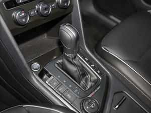 2017380TSI R-line п؅^