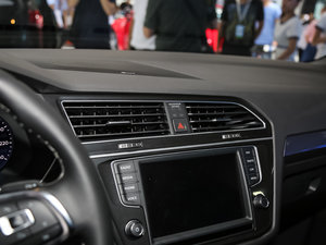 2017380TSI R-line п؅^