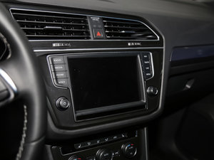 2017380TSI R-line п؅^