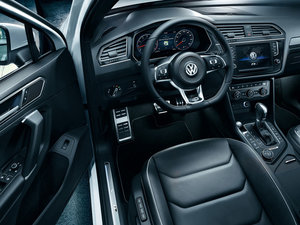 2017380TSI R-line п؅^