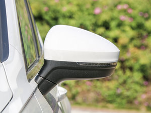 2017380TSI R-line (x)(ji)^