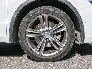 2017380TSI R-line (x)(ji)^