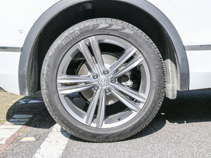 2017380TSI R-line (x)(ji)^