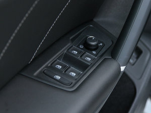 2017380TSI R-line п؅^