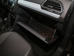 2017款280TSI 精英型 空间座椅
