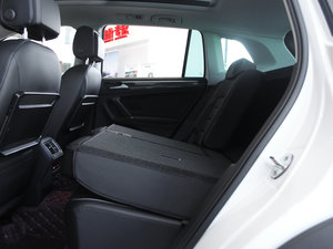 2017款330TSI 高配型 后排座椅放倒