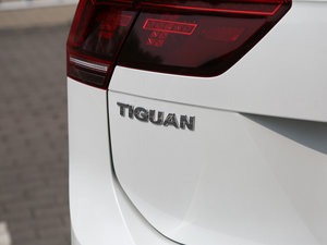 2017380TSI R-line (x)(ji)^