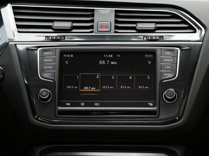 2017款380TSI R-line 音响调节