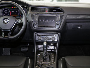 2017款330TSI 创睿型 中控台