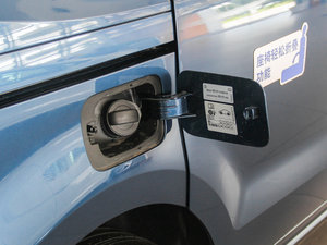 2016款380TSI 澄净蓝 油箱盖