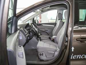 2016款280TSI 乐享型 7座 前排空间