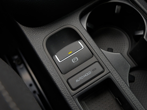 2016款380TSI 舒享型 7座 驻车制动器