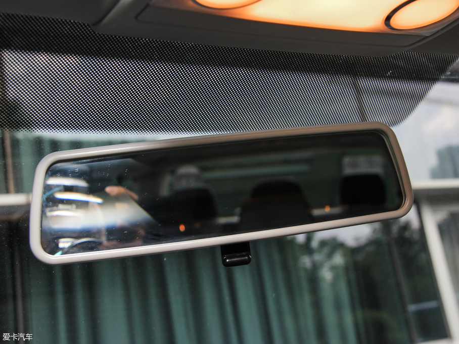 2016P· 2.0TSI (q)m 9