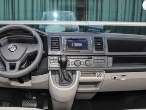 2016款2.0TSI 四驱舒适版 9座 中控台