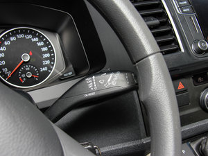 2016款2.0TSI 四驱舒适版 9座 中控区