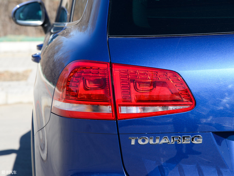 2017;J 3.0 TSI R Line ʷ