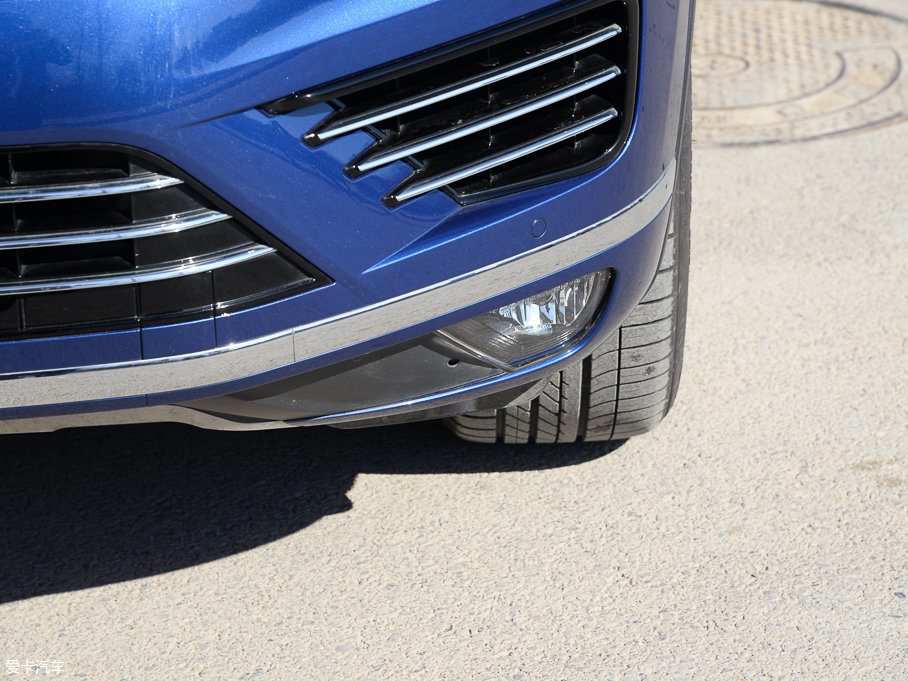 2017;J 3.0 TSI R Line ʷ