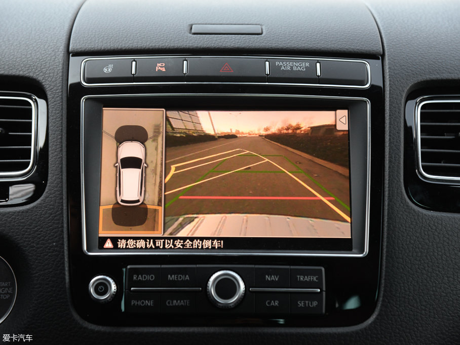 2017;J 3.0 TSI R Line ʷ