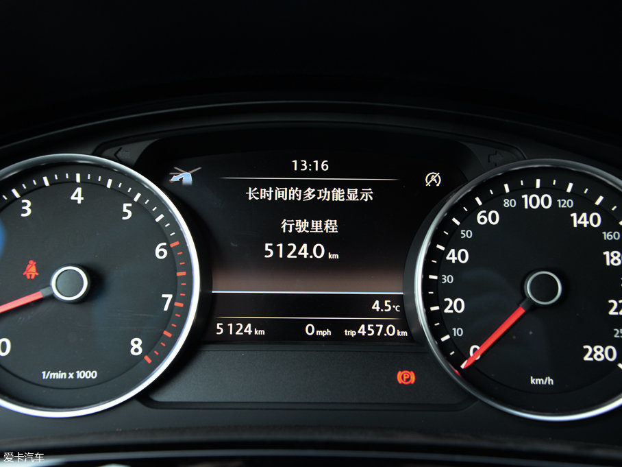 2017;J 3.0 TSI R Line ʷ