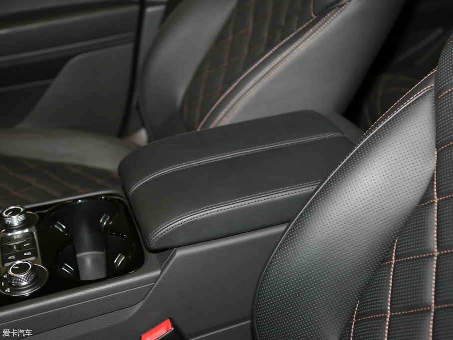 2017;J 3.0 TSI h(yun)