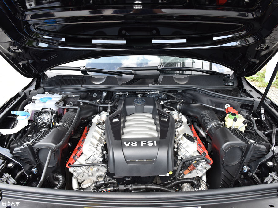 2017; 4.2L V8