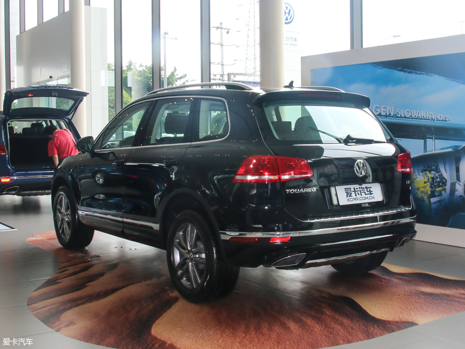 2017;J 3.0 TSI R Line ʷ