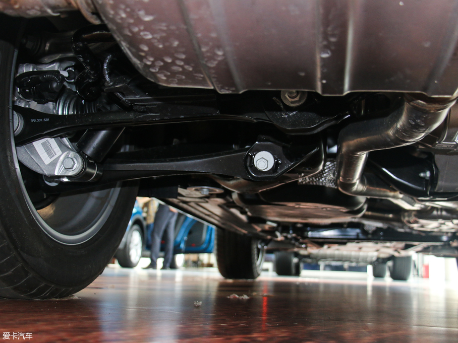 2017;J 3.0 TSI R Line ʷ