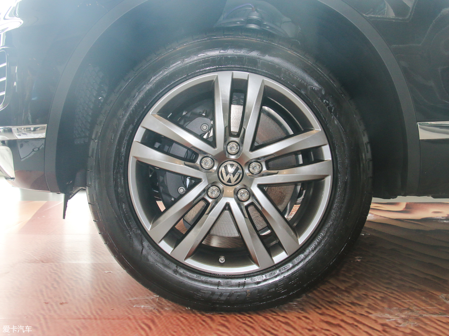 2017;J 3.0 TSI R Line ʷ