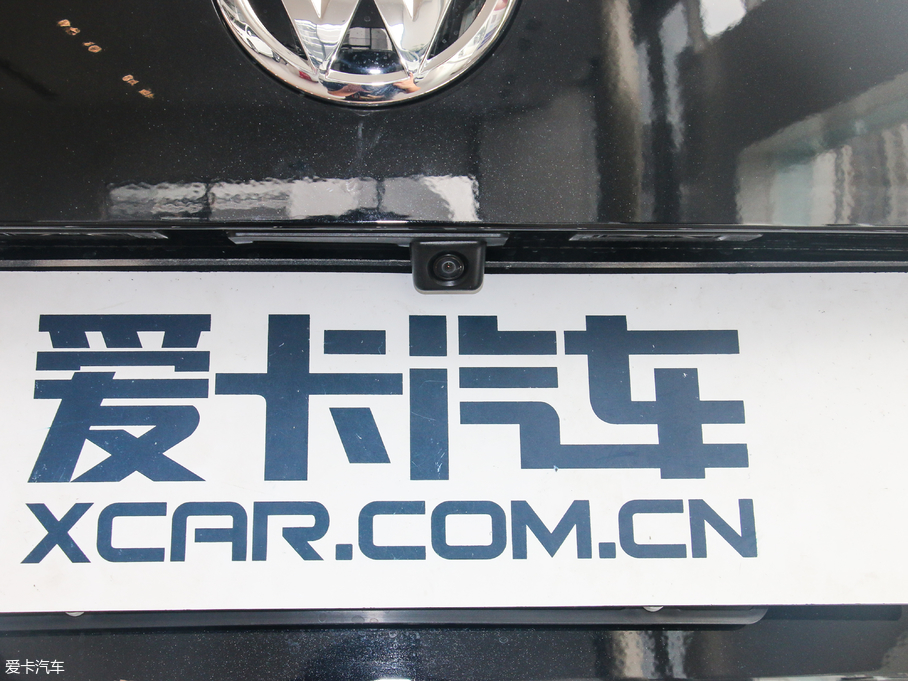 2017;J 3.0 TSI R Line ʷ